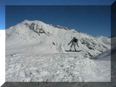 Alpe d'Huez 127.jpg (64486 bytes)